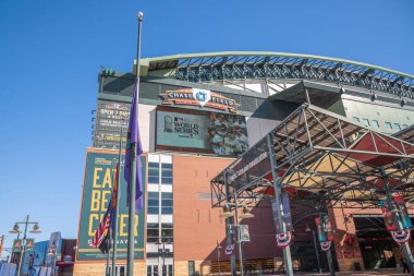 Phoenix, Arizona 'da geri çekilebilir bir beyzbol stadyumu.
