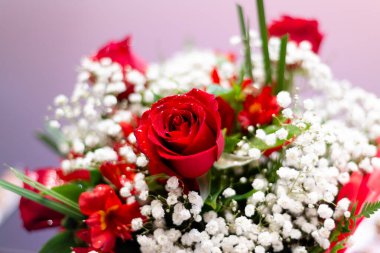 Güzel bir buket kırmızı gül