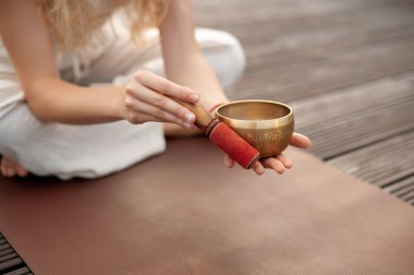 Tibet Şarkı Yarışması Yoga Matat 'ta