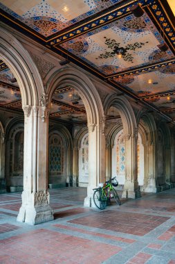 Central Park 'ın Manhattan' daki tarihi atari salonunda sanatsal bir hava var.