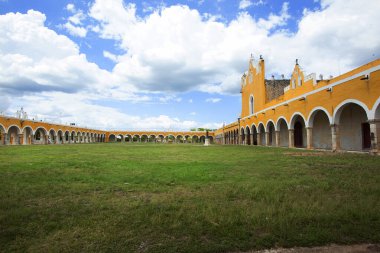 Sarı sihirli pueblo Izamal