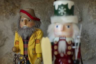 Seçici odak kullanarak gösterilen fındıkkıran figürleri