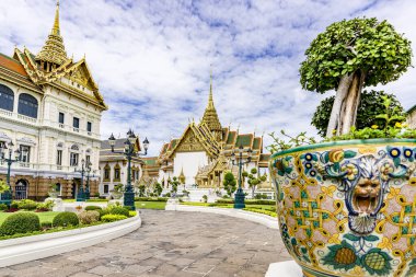 Bangkok Büyük Sarayı 'ndaki Budist tapınakları