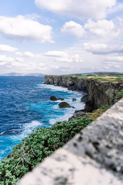 Cape Zanpa Okyanusu Dalgaları Çarpışıyor