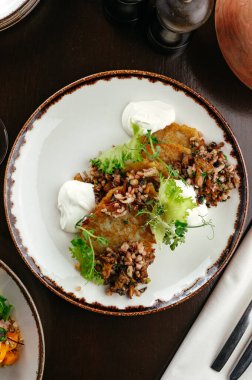 Mantarlı ve soğanlı patatesli gözleme.