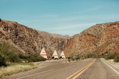 Big Bend Çiftlik Parkı Batı Girişi Piknik Alanı Teepees