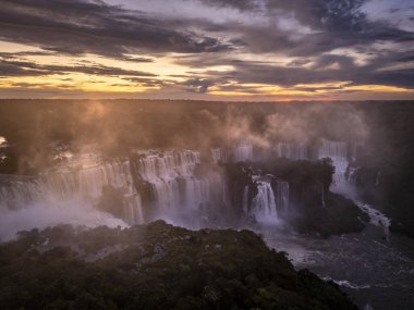 Iguazu Şelaleleri 'nin güzel hava manzarası