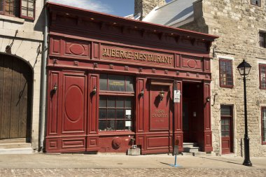 Eski Montreal Quebec Kanada 'sında kaldırım taşı sokaklar