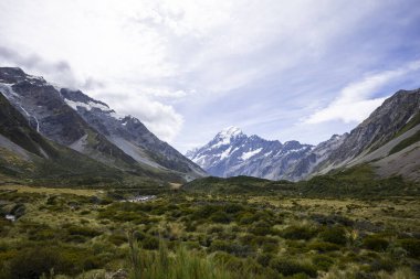 Hoover Valley Trail, Yeni Zelanda 'dan Cook Dağı manzarası