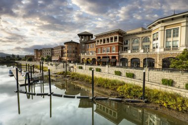 Napa şehir merkezi, California perakende ve nehir kenarı.