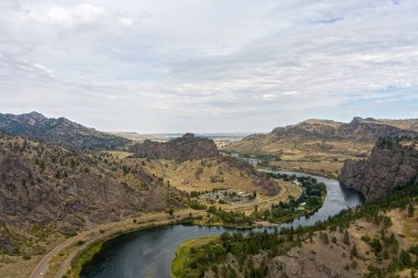 Montana 'daki Missouri Nehri' nin havadan görünüşü