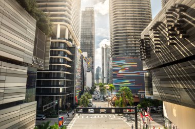 Miami Florida şehir merkezindeki lüks alışveriş merkezi