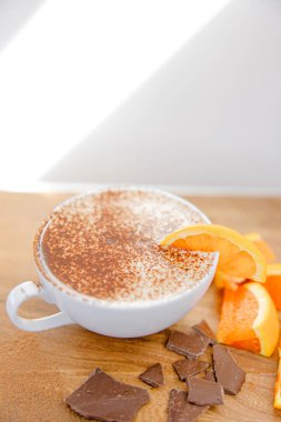 Bahar Portakalı Çikolata aromalı Latte