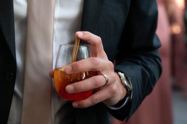 Kıyı Düğünü Resepsiyonunda Damat İmza Kokteyli