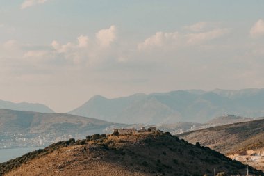 Güzel Arnavutluk: St. George / Manastiri Shn Gjergjit Manastırı