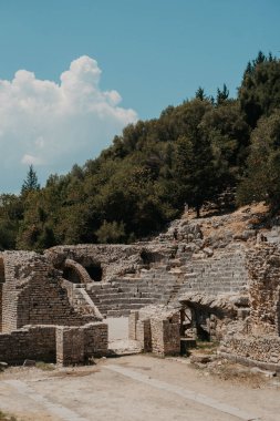Arnavutluk 'un Butrint Arkeoloji Sahasında Roma Amfitiyatrosu Harabeleri