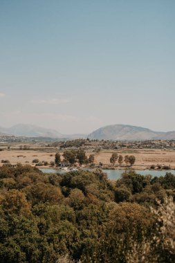 Butrint Lagünü ve Arnavutluk 'un Eski Harabelerden Oluşan Ülke Manzarası