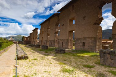 Raqchi, Peru 'da Cus' ta bulunan bir İnka arkeoloji alanıdır.