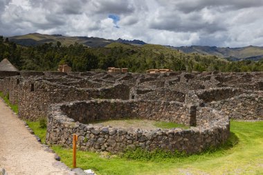 Raqchi, Peru 'da Cus' ta bulunan bir İnka arkeoloji alanıdır.