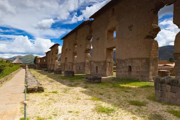 Raqchi, Peru 'da Cus' ta bulunan bir İnka arkeoloji alanıdır.
