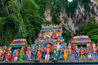 Batu Mağaraları ve Murugan heykeli. Gombak, Selangor Malezya