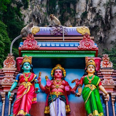Batu Mağaraları ve Murugan heykeli. Gombak, Selangor Malezya