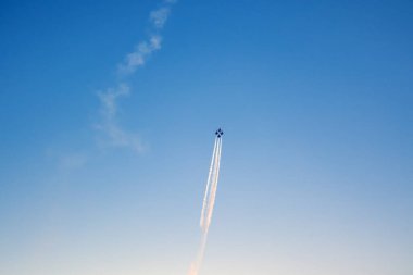 Gökteki Mavi Melekler