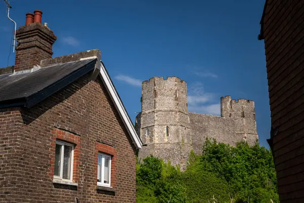 Lewes, İngiltere 'deki ortaçağ tarihi şatosunun güzel manzarası.