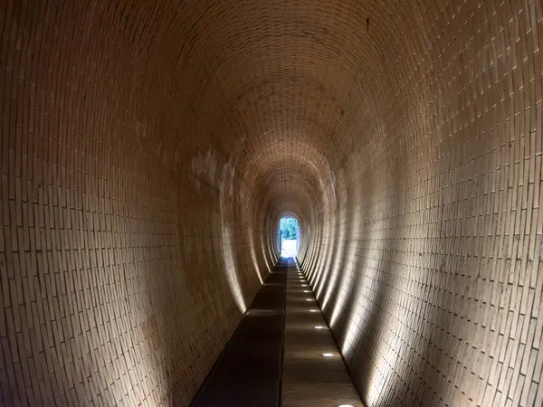 Prag Kalesine Tuğla Tünel