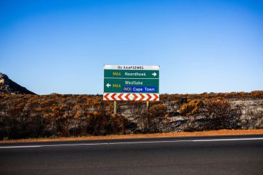 Vahşi yangından sonra dağ manzaraları