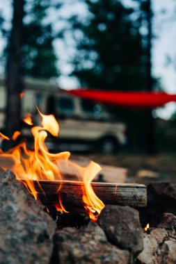 Dixie Ulusal Ormanında kamp ateşi Dağılmış Kamp, Bryce UT