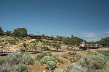 Büyük Kanyon Tren Yolcu Treni GGC köyünde durdu.