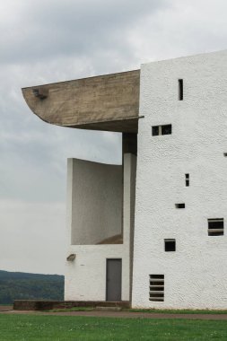 Notre-Dame du Haut kilisesi, Ronchamp
