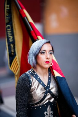 Villajoyosa 'daki törende gönüllü olmak.