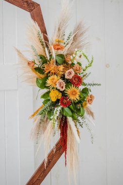 Kırsal Sonbahar Düğün Çiçek Kemeri