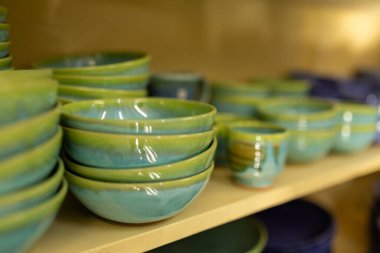 Seramik ve Çömlek Stüdyosu Sanatçısı