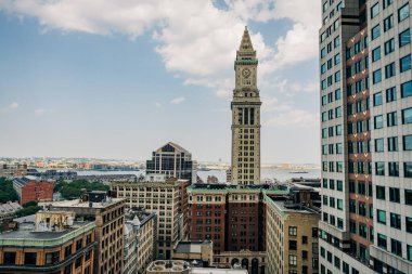 Güneşli bir günde, Boston gökdelen manzaralı Özel Ev Kulesi