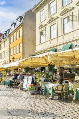 Renkli binalar hareketli bir Kopenhag C için zemin oluşturur