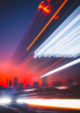 Miami Şehri Florida 'da gece trafiği