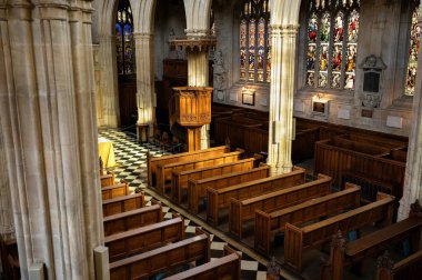 Bakire Meryem Üniversitesi Kilisesi 'nin içi..
