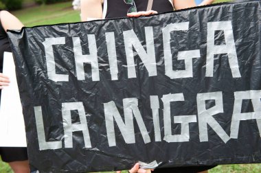 Rejim mitingine Karşı Öfke 'de imza