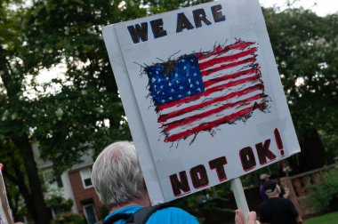 Rejim mitingine Karşı Öfke 'de imza