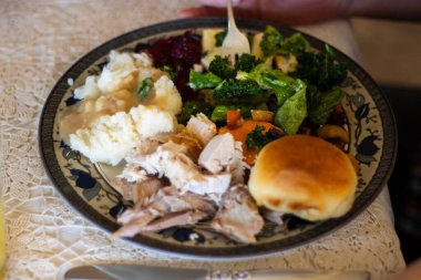 Türkiye, Yeşiller ve Yuvarlanan Şükran Günü Tabağı