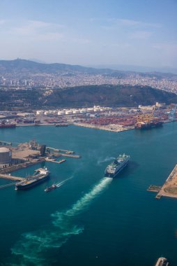Views of the port of Barcelona from the airplane window