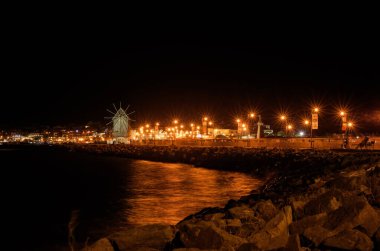 Bulgaristan 'ın eski Nessebar kasabası, Doğu Avrupa' nın gece manzarası
