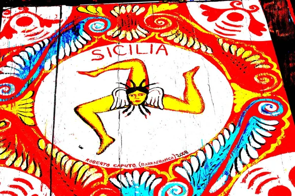 西西里地区一个被称为 Trinacria 的三只折叠腿的女性头的唤起人的形象 — 图库照片