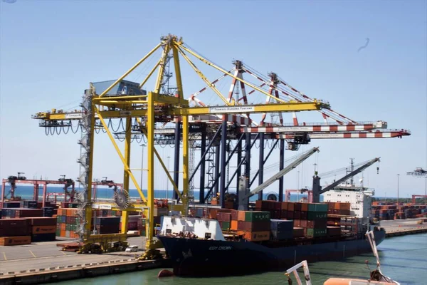 2022 Livorno Talya Ticari Liman Liman Yapılarının Anımsatıcı Görüntüsü — Stok fotoğraf