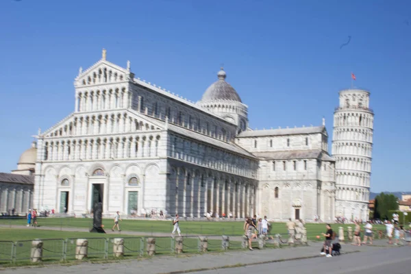 202215 Италия Пиза Католическая Санта Мария Ассунта Площади Мираколи Вызывающее — стоковое фото
