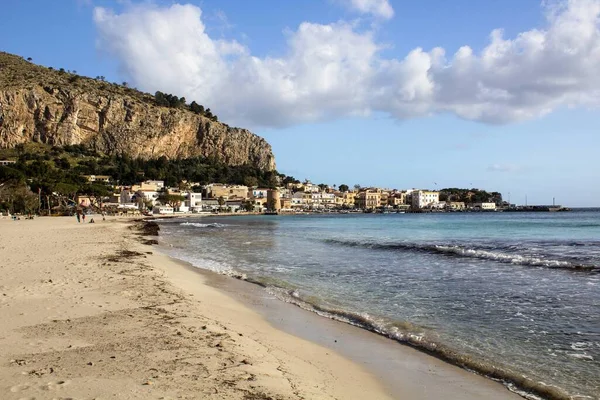 Mondello Sicilia Suggestiva Immagine Della Vista Panoramica Sulla Meravigliosa Spiaggia — Foto Stock
