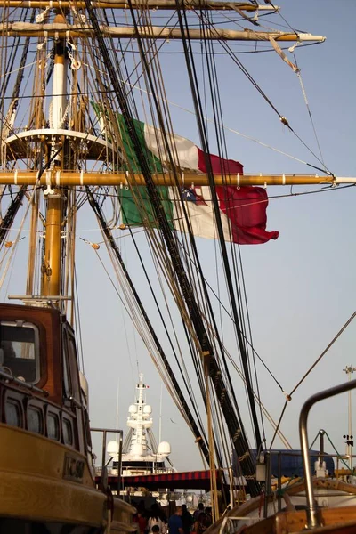 2022 Palermo Amerigo Vespucci Training Ship Evocative Imageof Flagpole Sailing — Stock Photo, Image